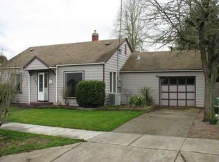 490 W B St, Lebanon, OR 97355