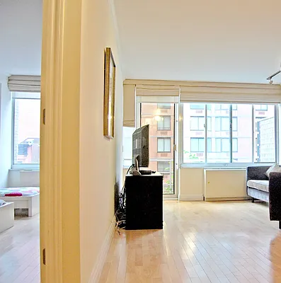 Sold by Nest Seekers International | media 25