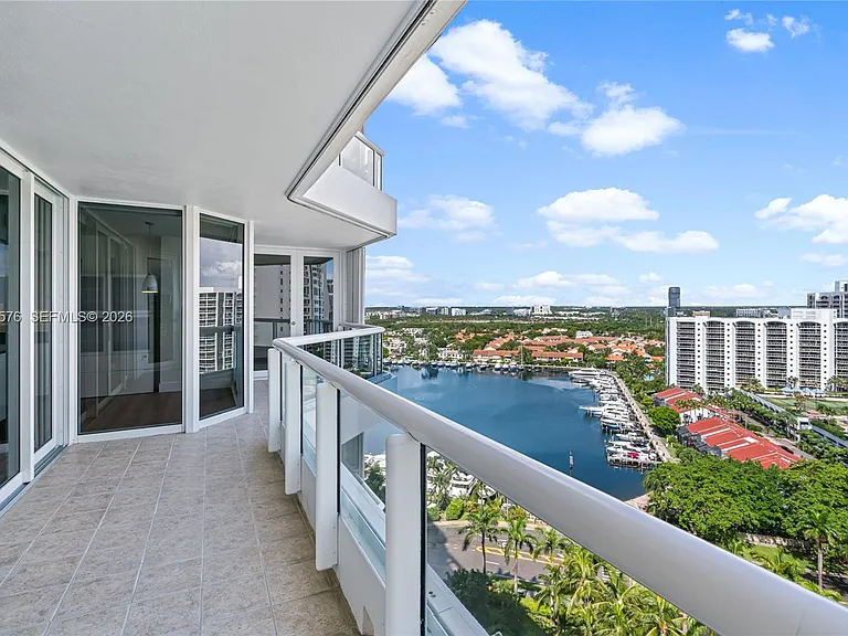 21055 Yacht Club Dr #1903 — Photo 38