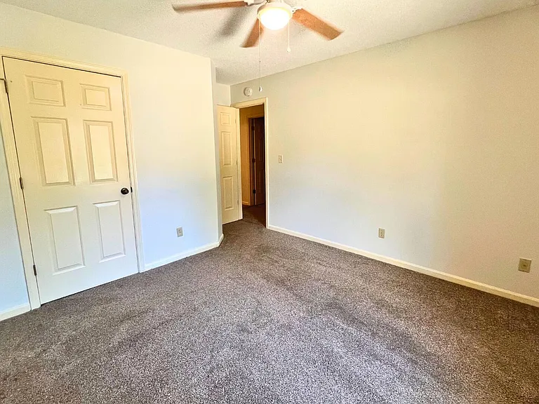 2509 Hollyhock Dr — Photo 36