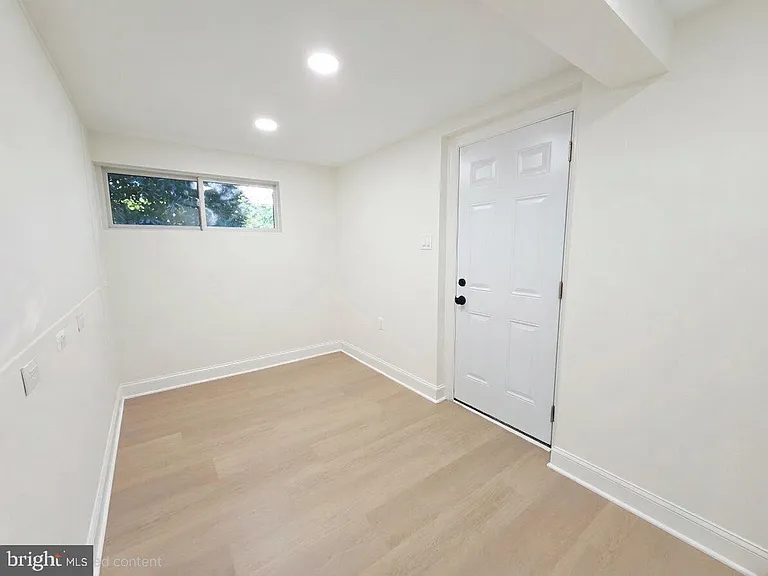 10027 W Constable Ct — Photo 20