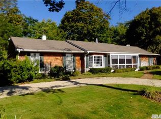 3 Overlook Rd, Brookhaven, NY 11719