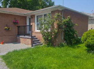 57 Walter Ave, Newmarket, ON L3Y 2T4