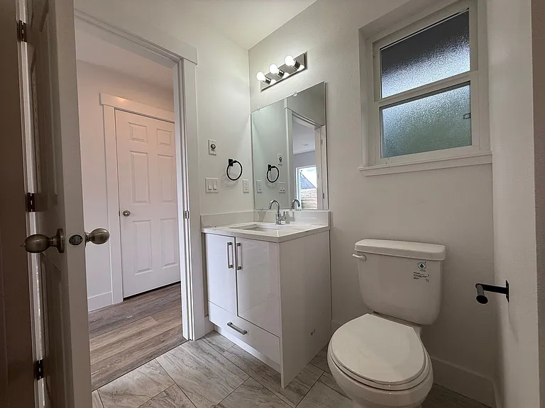 912 Alabama St — Photo 11