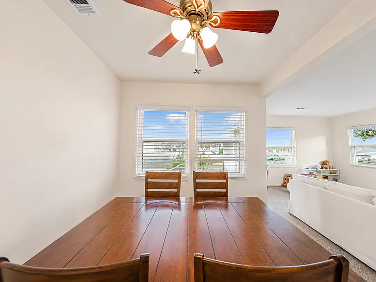 8347 California Ave — Photo 10