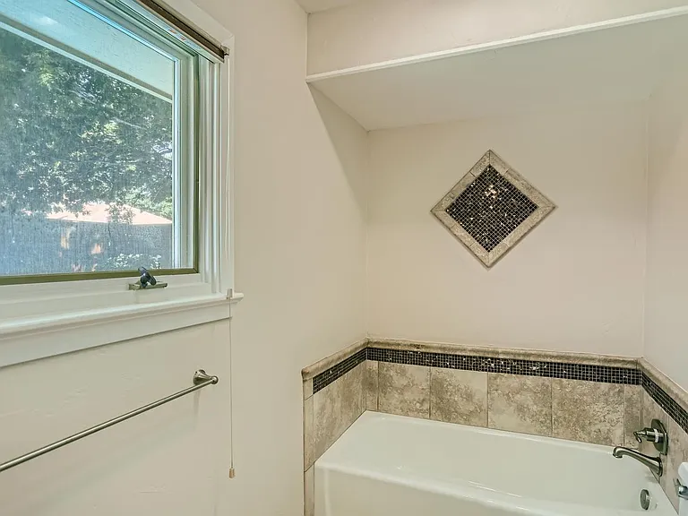 6905 Mill Falls Dr — Photo 15