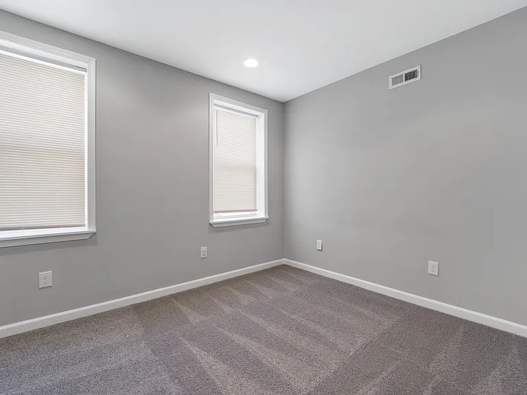 1451 N Dover St — Photo 7