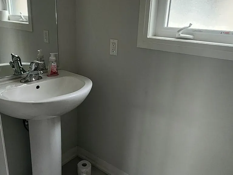 47 Samuel Ave — Photo 5