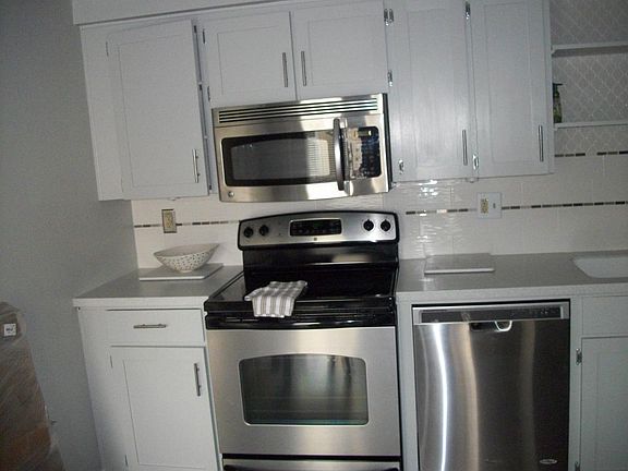 Stainless appliances, nice cabinets