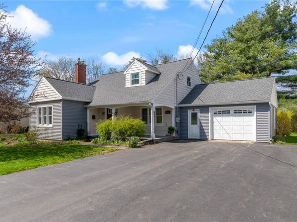157 Hyde Pkwy, Palmyra, NY 14522