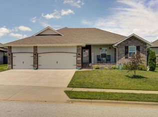 1649 N Old Castle Rd, Nixa, MO 65714