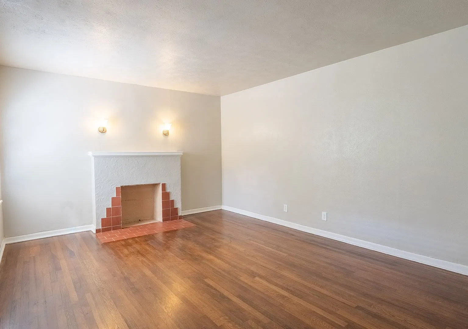 3245 8th Avenue & 1558 W Shaw Dr — Photo 3