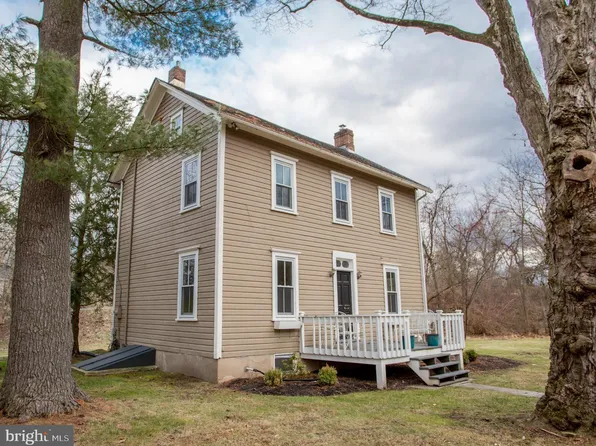1 Elm Street Ext, Lambertville, NJ 08530