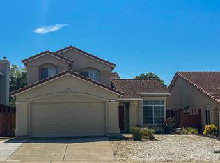 8 Burlwood Ct, Pittsburg, CA 94565