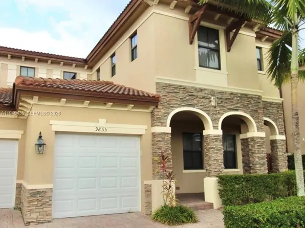 9855 NW 89th Ter, Doral, FL 33178