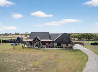 6810 Hunnington Dr, Sanger, TX 76266