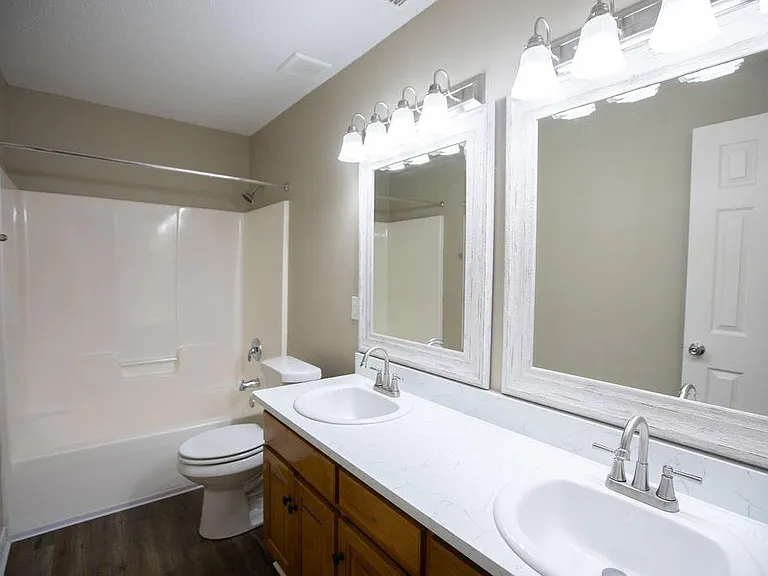 1220 Springfield Dr — Photo 20
