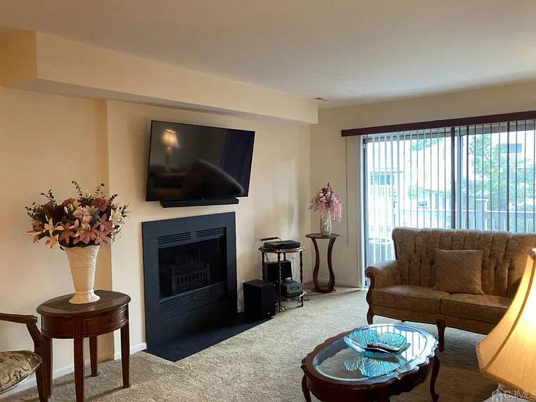 2603 Jesse Way — Photo 4