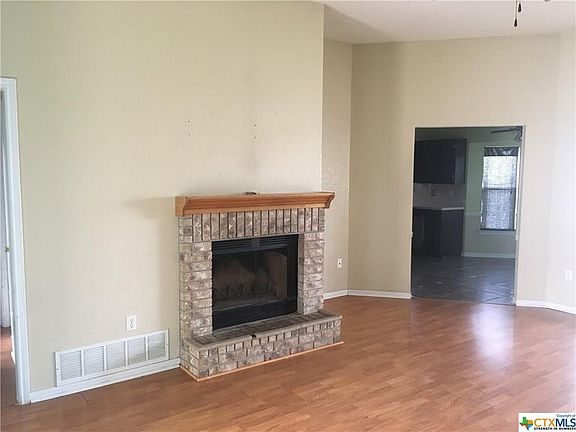 3rd image of 213 Wagontrain Cir