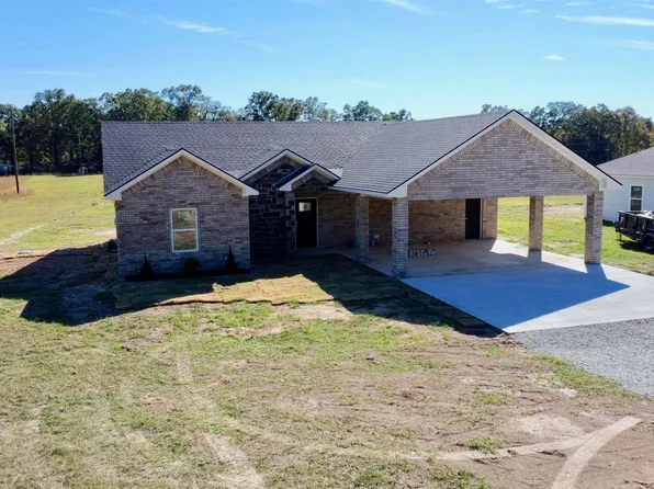 134 County Road 1725, Mount Pleasant, TX 75455