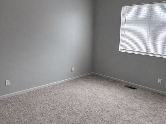 4th image of 17551 E Ten Mile Rd