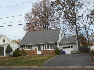 426 Clinton Ave, Middlesex, NJ 08846