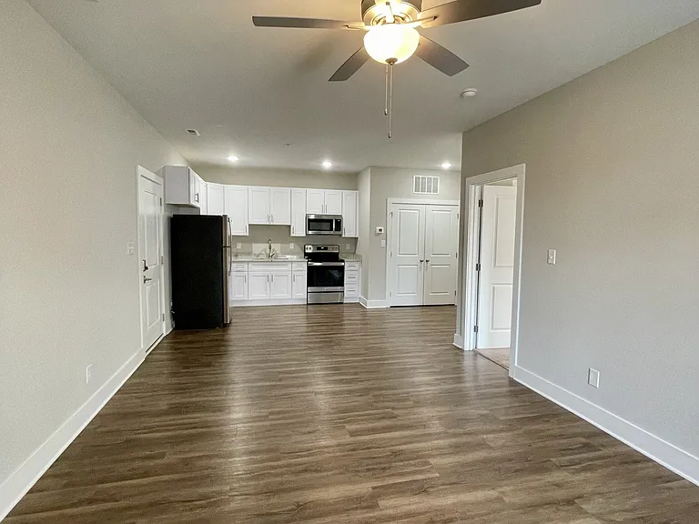 325 English Commons Drive — Photo 7