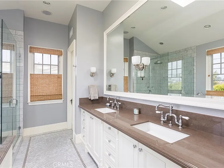 2705 Palm Ave — Photo 7