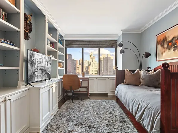 1441 Third Avenue image 7 of 9