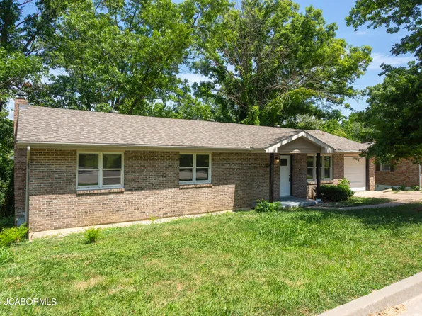 314 Gateway Dr, Jefferson City, MO 65109