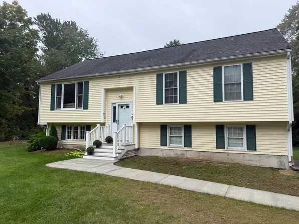 23 Smith St #1, Uxbridge, MA 01569