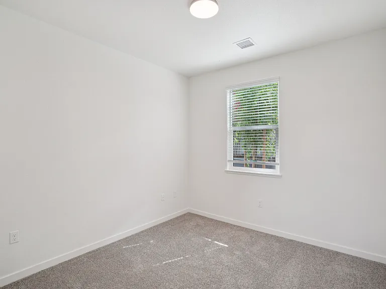 T20 Lofts — Photo 43