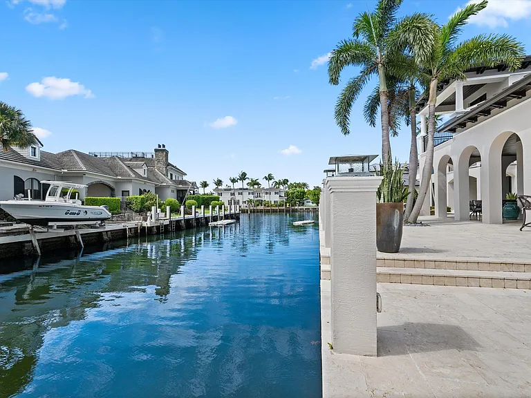 7474 NE Bay Cove Ct — Photo 11