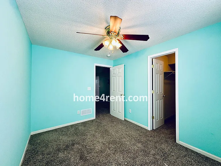 8601 England St — Photo 39