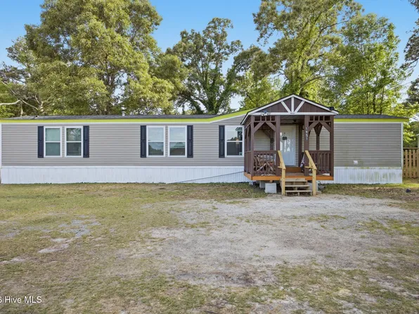 1951 Catherine Lake Road, Richlands, NC 28574