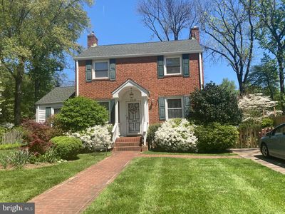 2633 Woodley Pl, Falls Church, VA, 22046