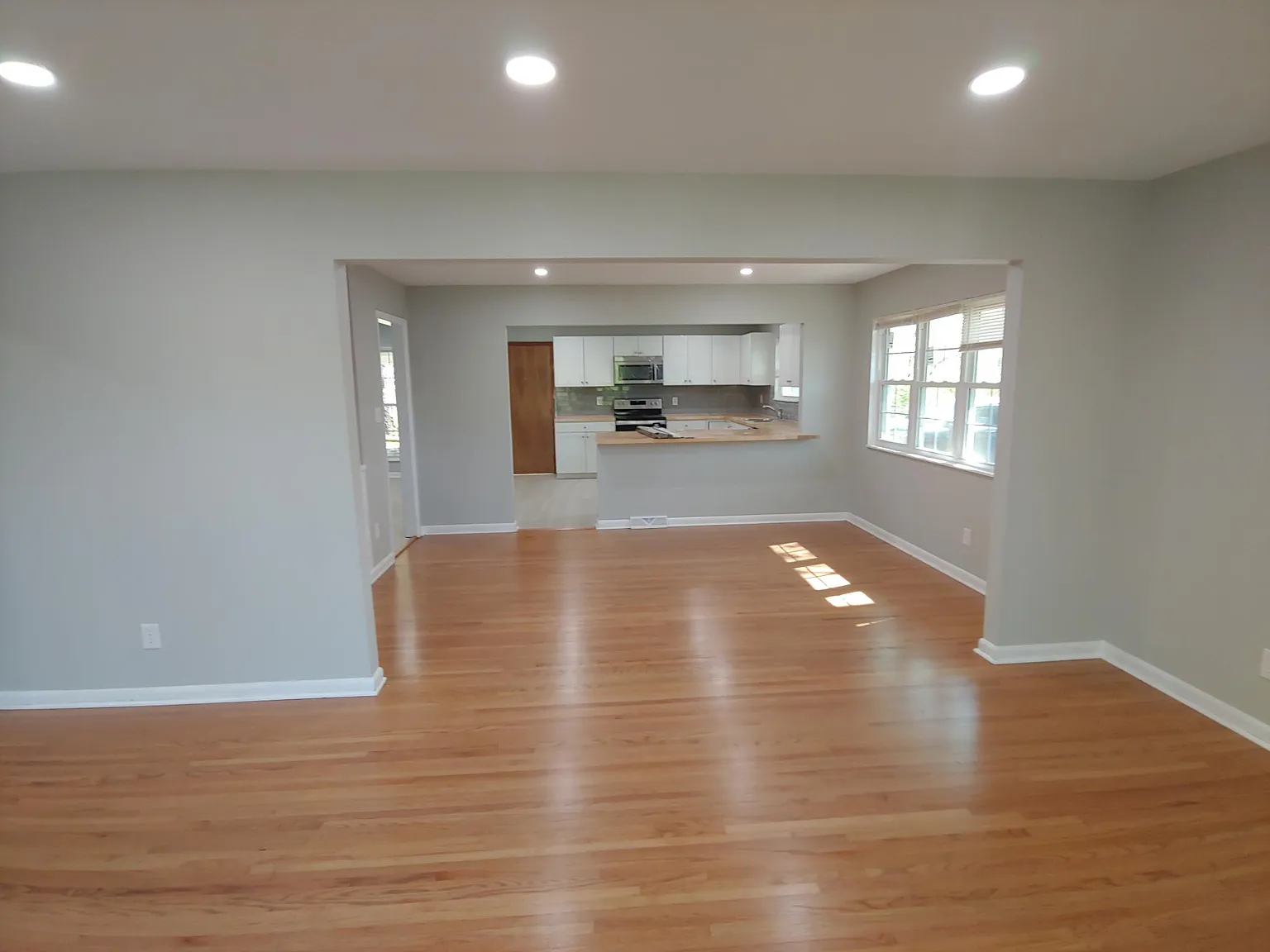 115 Elm St — Photo 4