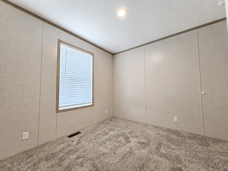 29800 Guilford Cir #471 — Photo 10