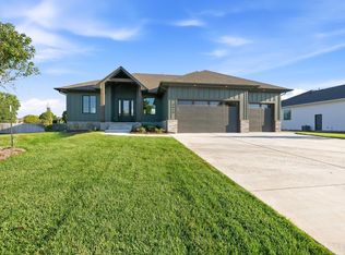 3414 N Deer Rdg, Rose Hill, KS 67133