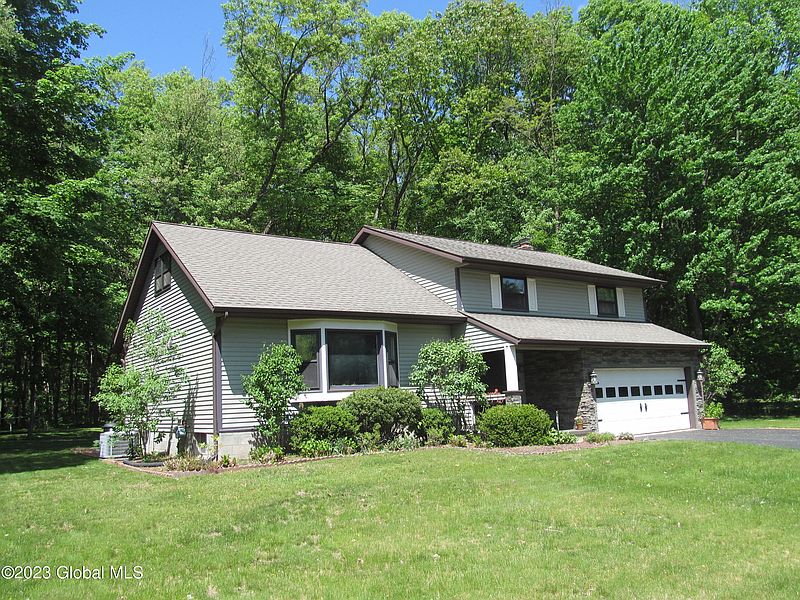 4th image of 29 Northwood Drive