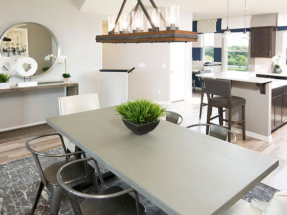 Casual Café Dining (Model Representation)