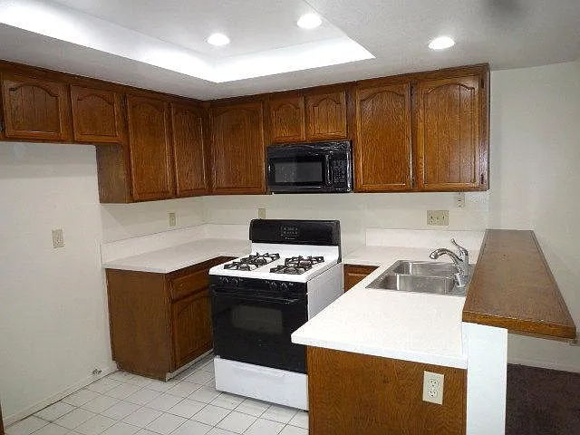 25366 Felicia Ct — Photo 14