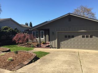 1611 S 8th St, Cottage Grove, OR 97424