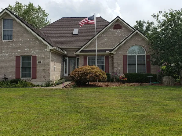 102 Woodland Xing, Mount Orab, OH 45154