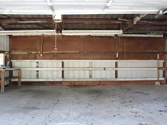 5th image of 406 Binford St