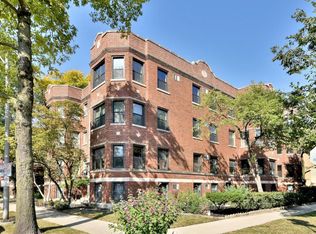 934 Washington Blvd APT 2E, Oak Park, IL 60302