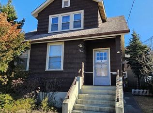 190 Tibbetts Rd, Yonkers, NY 10705