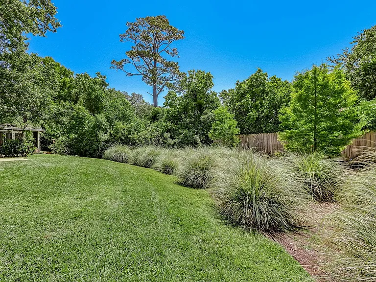 2406 Pirates Bay Dr — Photo 43