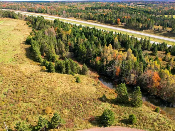 2 Old East Mountain Rd E #24, Colchester, NS B6L 2L3