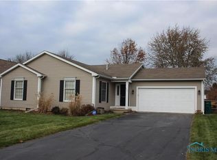 930 Orchard Dr, Rossford, OH 43460